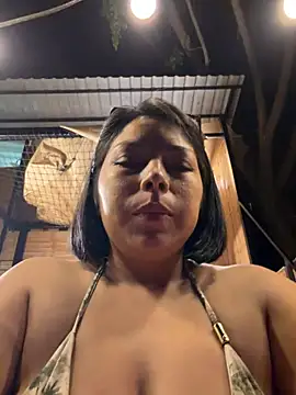 ISABELLA__LUNA élő XXX-chatje