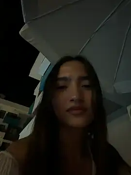 Chat +18 de MilenaMilven ao vivo