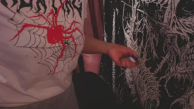 mikaskullcsのライブXXXチャット