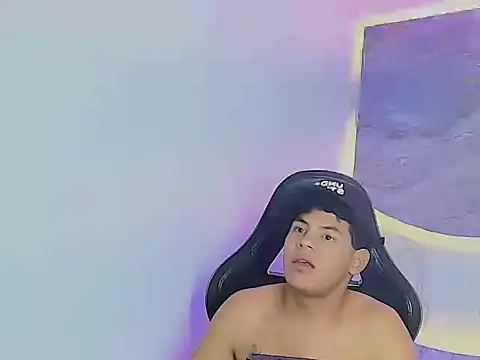 Czat XXX na żywo – Alexi_hot23