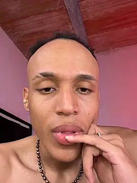 johnny_zhang – Live XXX-chat