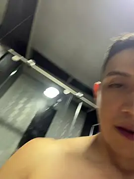 OliverWest04 现场XXX聊天