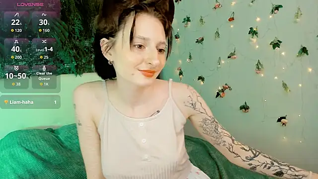 Kira__Cutie: онлайн-секс-чат