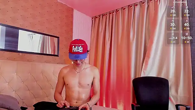 liam_twiink Adlı Modelin Canlı XXX Sohbeti