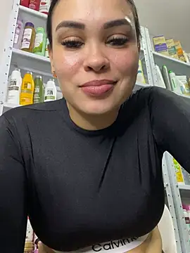 Chat XXX ao vivo de FOX_LATINA