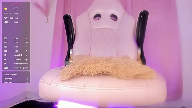 Mia_royal Chat XXX in diretta