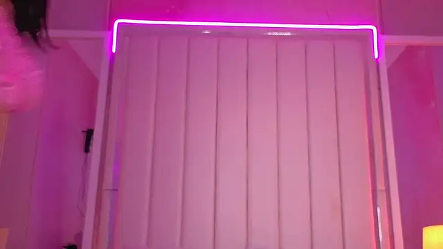 Alyana_Skinny 现场XXX聊天