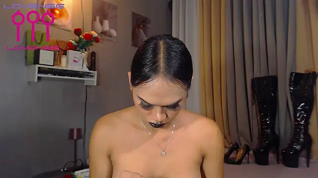 Lexi_ThunderFuck webkamerás műsora