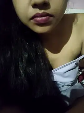ALIZA_FENDYn Webbikameraesitys