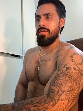 XXX chat uživo modela Ryan_Black3