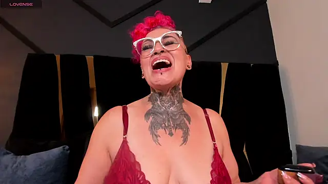 mistress_sandy Adlı Modelin Canlı XXX Sohbeti