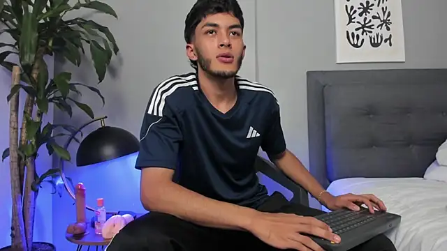 Tylerffoxx – Naživo XXX chat
