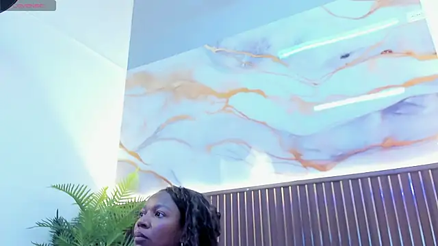 mia_pineda 现场XXX聊天