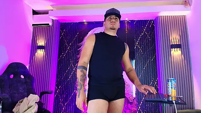 הופעת וובקאם של Iam_Josue-