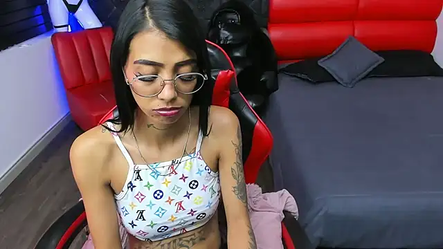 KarlaSlutSkinny__'s Live XXX Chat