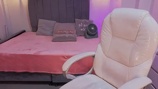 iam_sofiia élő XXX-chatje