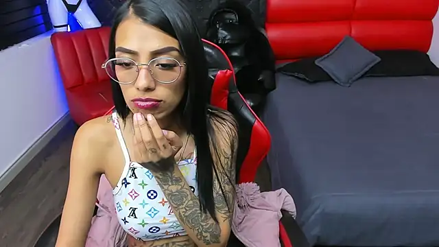 KarlaSlutSkinny__'s Live XXX Chat