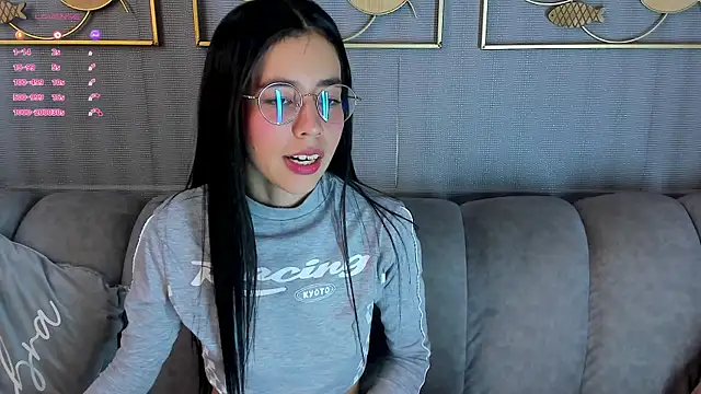 laraa_jeean 现场XXX聊天