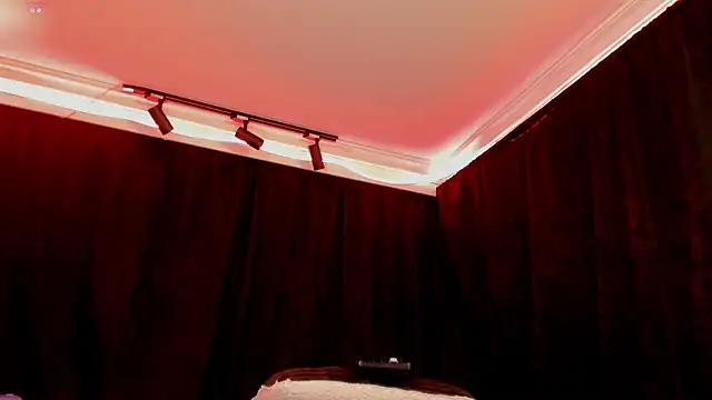 MiaKnox Live XXX-chat