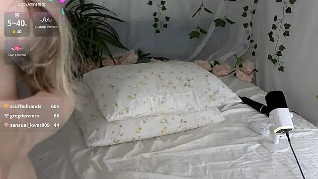 My_Bella's Live XXX Chat