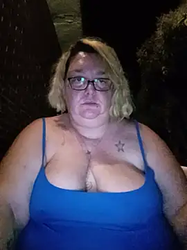 diosacurvy1984 Show in webcam