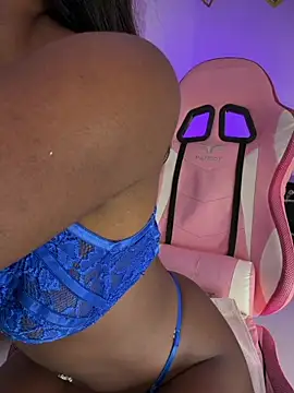 Vane_RosseeのライブXXXチャット