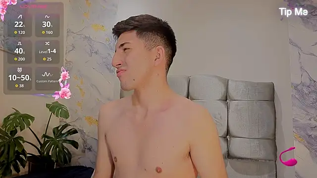 Un_Sluttyy Live XXX-Chat