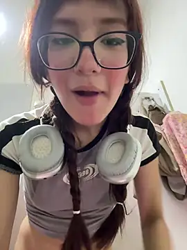 SweetBunnyGF Adlı Modelin Web Kamerası Şovu