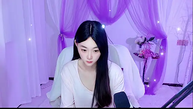 Tili_Lucky Adlı Modelin Canlı XXX Sohbeti
