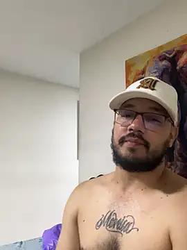 Athoz1 Show in webcam