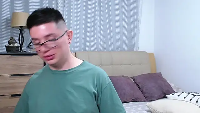 แชท XXX สดของ BlackFoXXX69