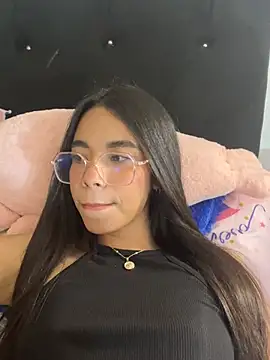 Milleradhara24's Live XXX Chat