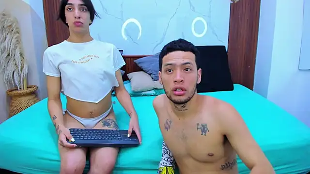 Loversinfire2's Live XXX Chat