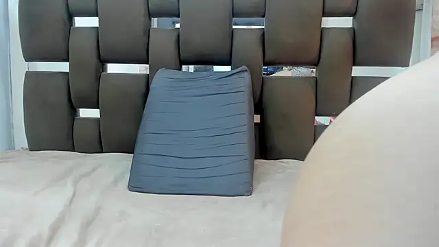 allicepetit live XXX chat