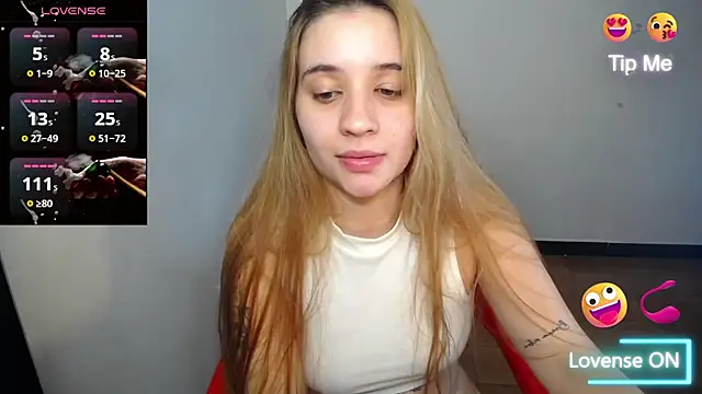 Ambar_lynn01 Adlı Modelin Canlı XXX Sohbeti