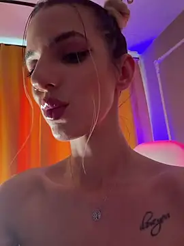 แชท XXX สดของ KairaBlake