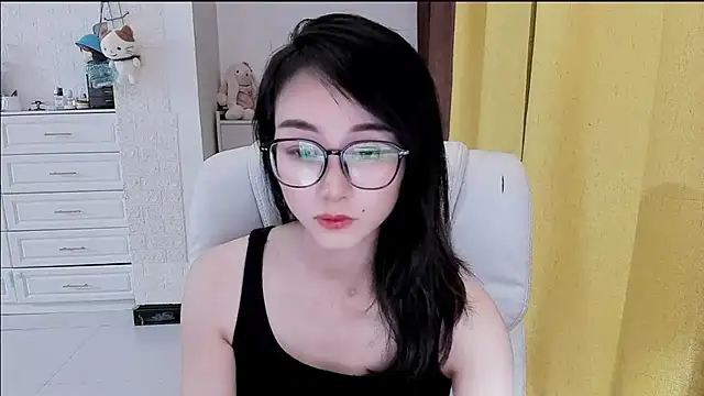 NIAN-er Adlı Modelin Canlı XXX Sohbeti