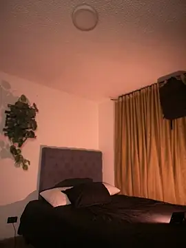 Benjii_Carter1 Adlı Modelin Canlı XXX Sohbeti