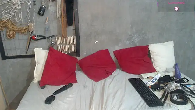 IsabelCristine's Live XXX Chat