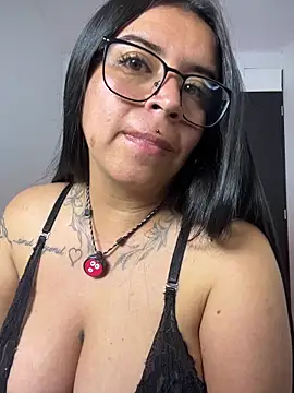 Devilsweet17n Live XXX chat