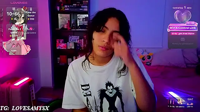 צ'אט XXX בשידור חי של Lovelyamyy