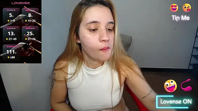 Ambar_lynn01 Adlı Modelin Canlı XXX Sohbeti