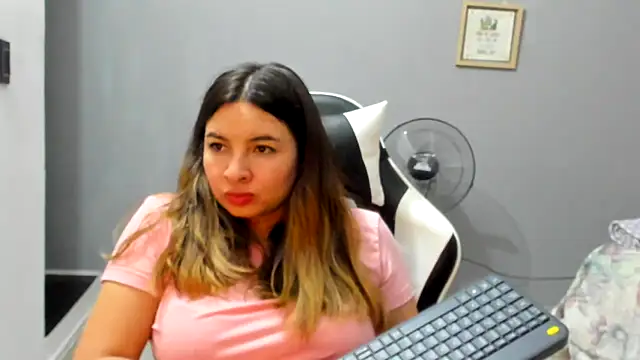 __Emma__11__Lecat_'s Live XXX Chat