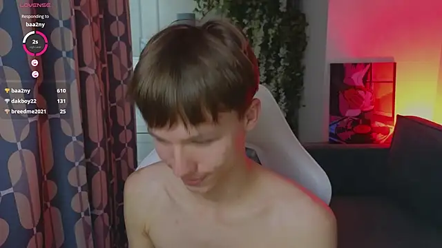 cuMte_boy 即時 XXX 聊天