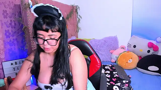 Chatroom XXX en direct de LillyCandy