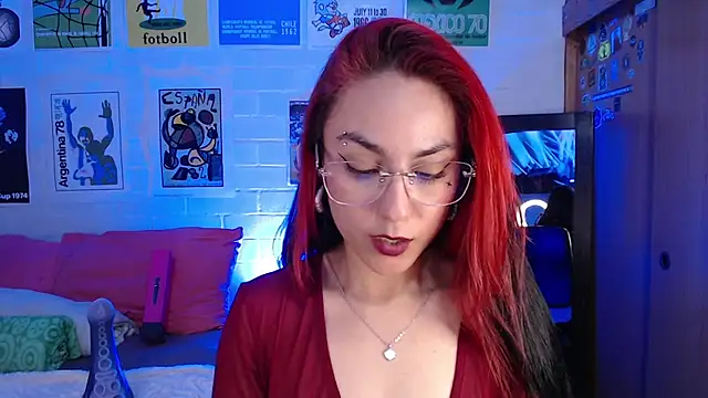 Amy66 Adlı Modelin Canlı XXX Sohbeti