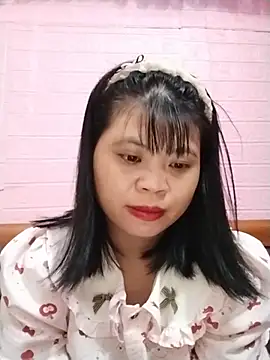 Xuka_lyss Adlı Modelin Canlı XXX Sohbeti