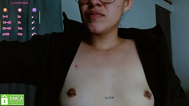 Amitlu_ Adlı Modelin Canlı XXX Sohbeti