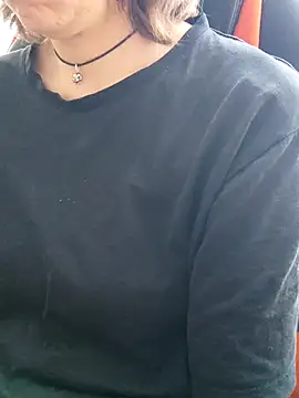 Aashikalaa Adlı Modelin Canlı XXX Sohbeti