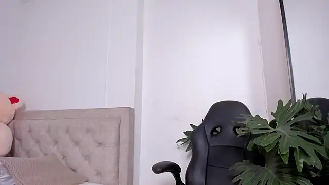Chat XXX en directo de Kai-Kathe